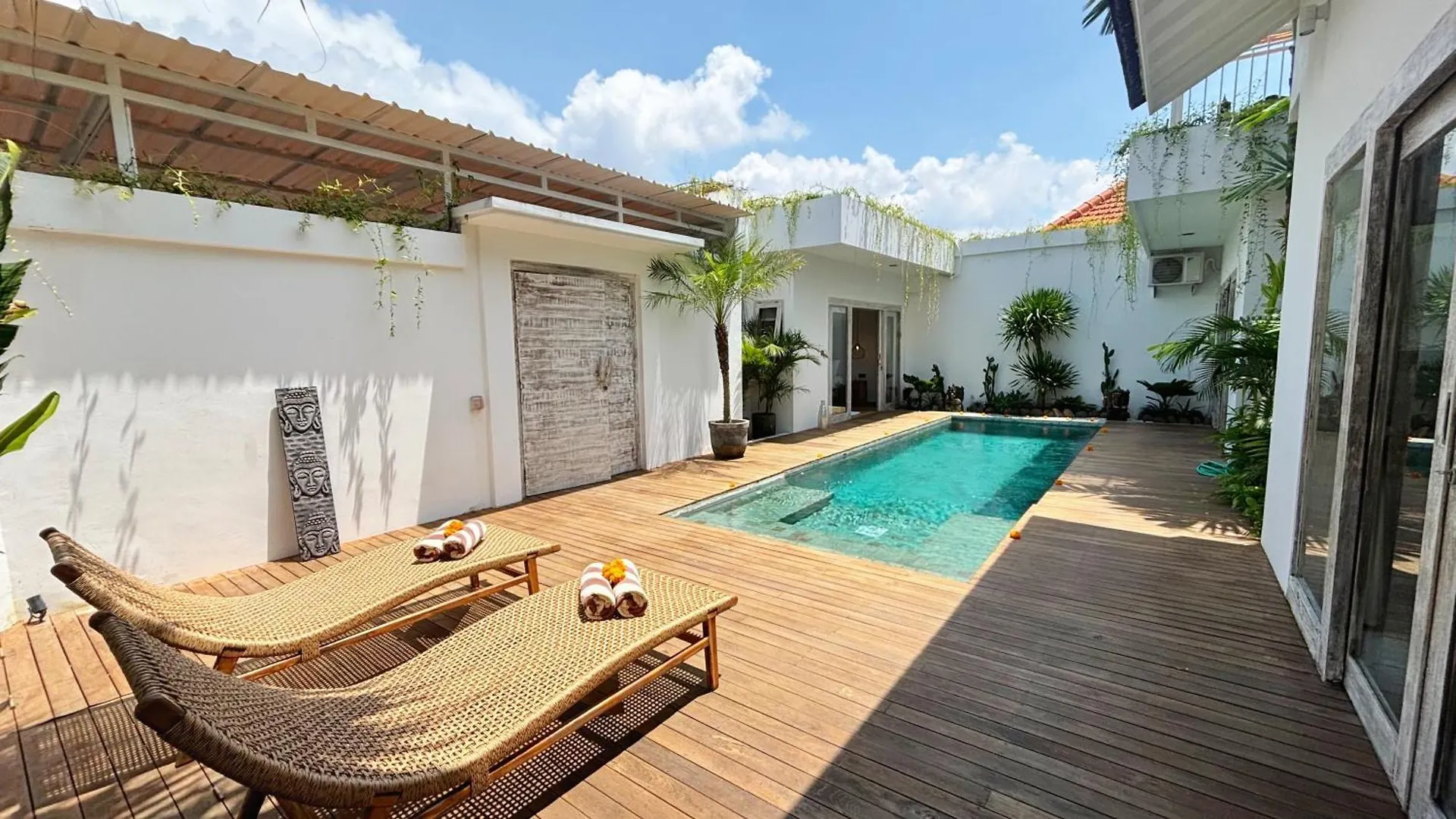 Villa Pondy Kerobokan  3*, Kerobokan (Bali)